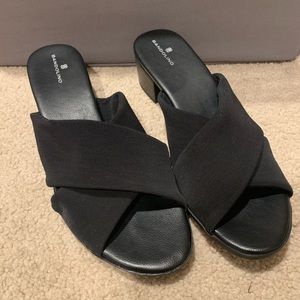 Bandolino Stretch Black Sandals